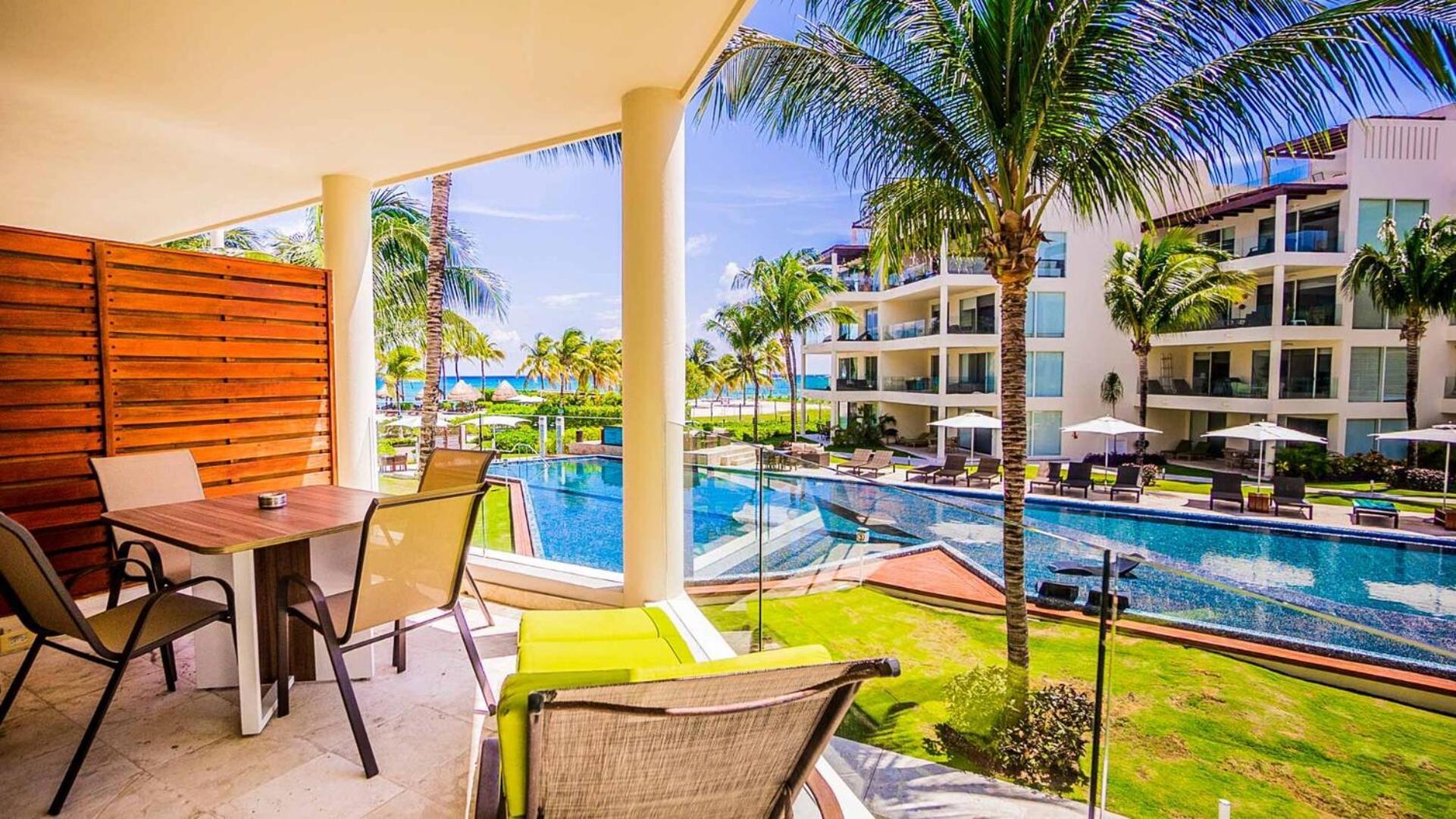 Apartahotel The Elements Oceanfront & Beachside Playa del Carmen