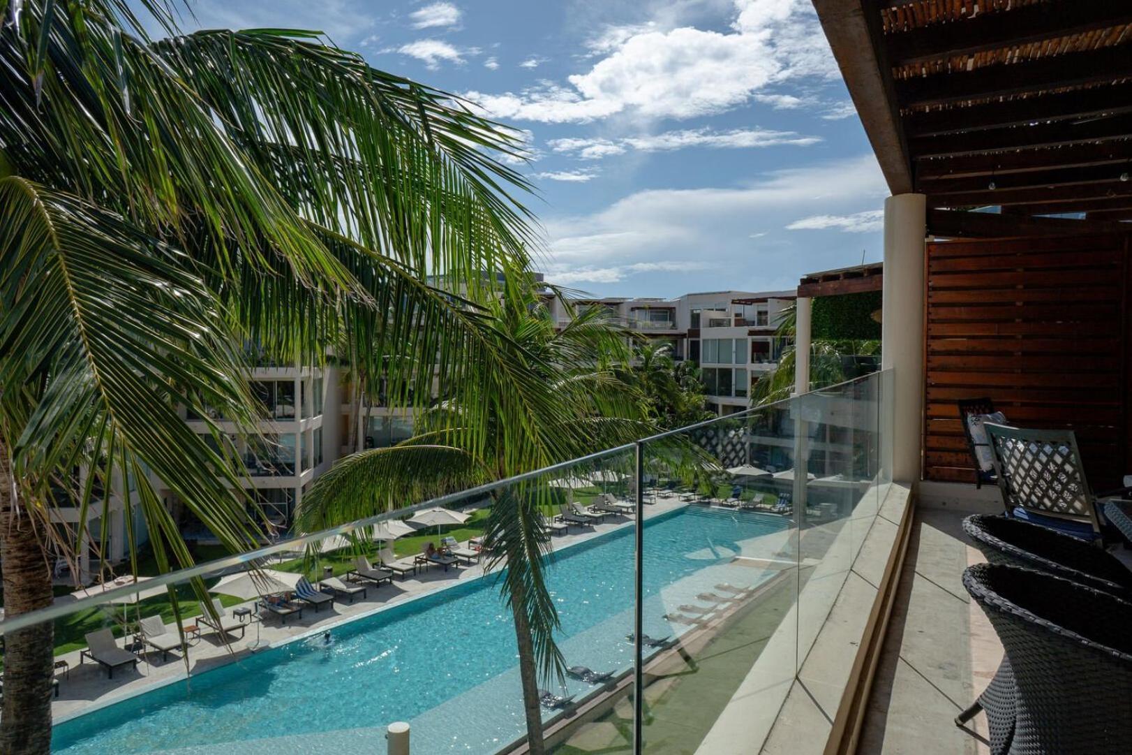 Apartahotel The Elements Oceanfront & Beachside