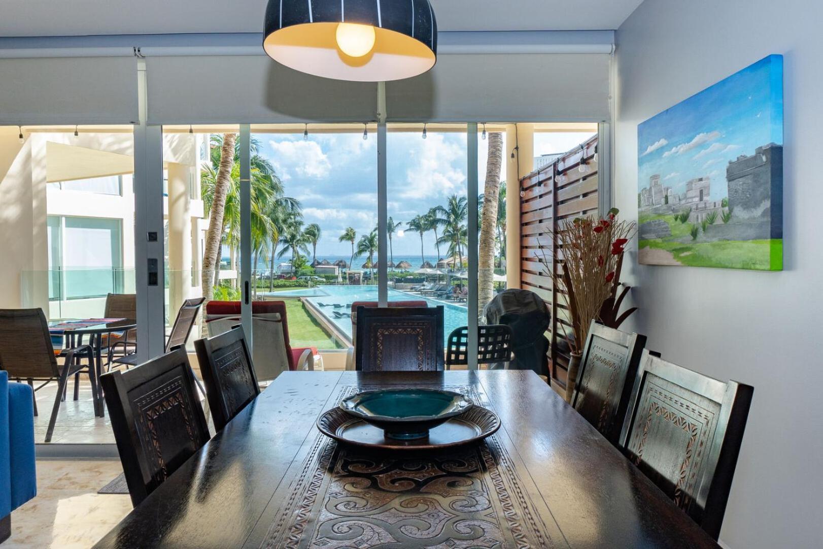 Apartahotel The Elements Oceanfront & Beachside Playa del Carmen