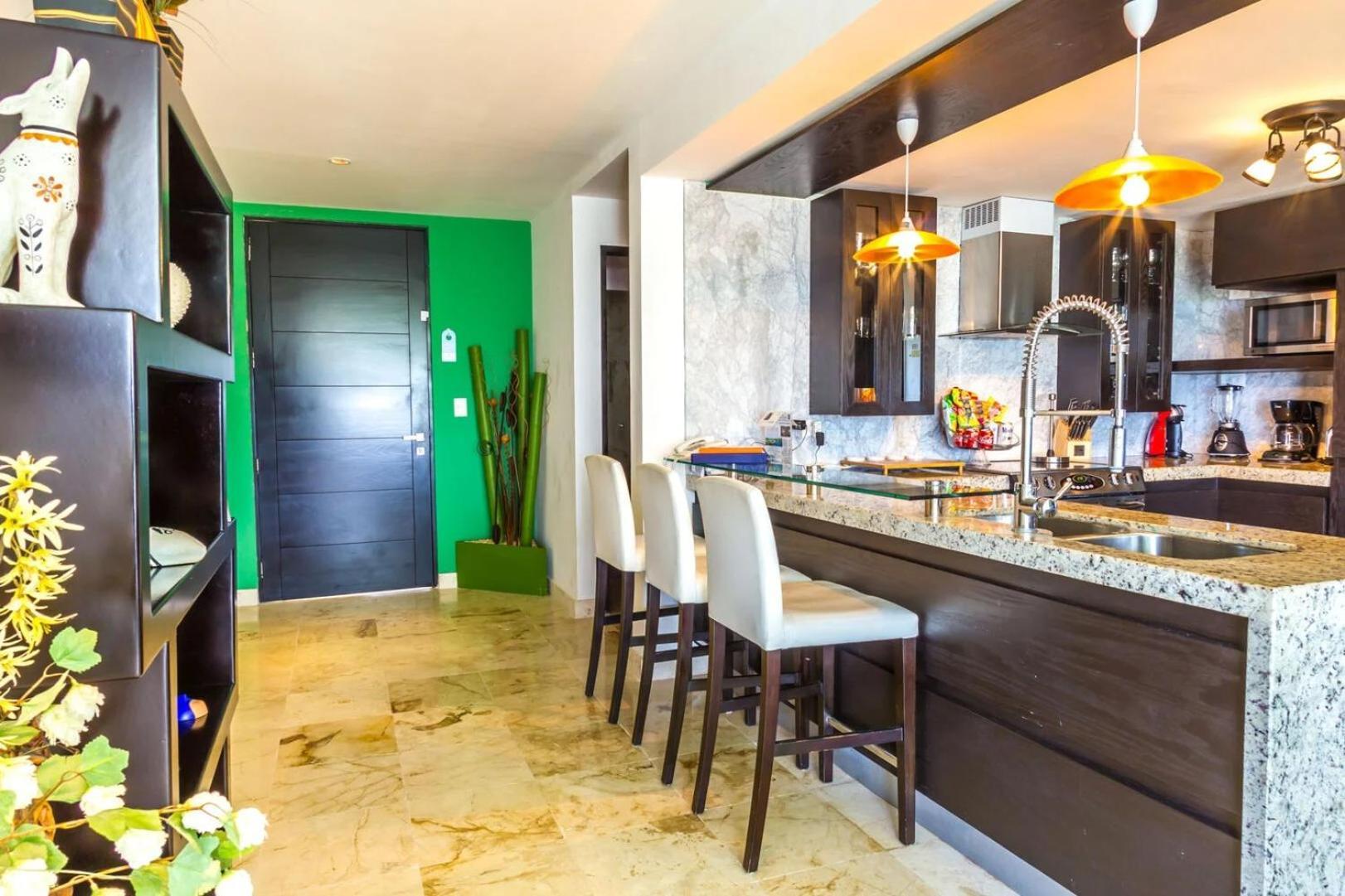 Apartahotel The Elements Oceanfront & Beachside Playa del Carmen