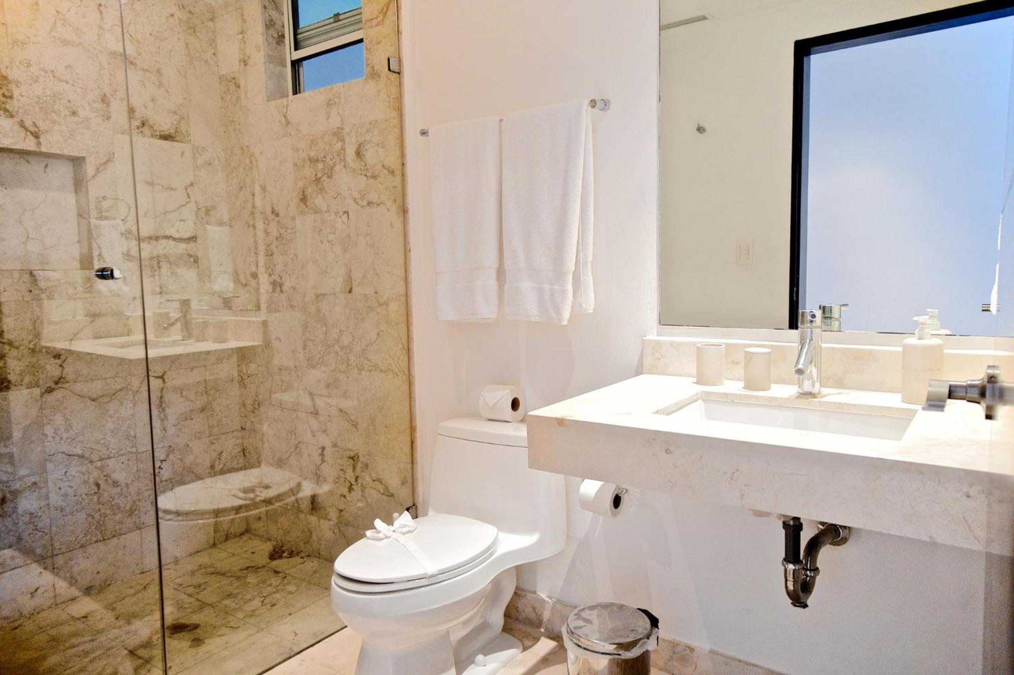 Apartahotel The Elements Oceanfront & Beachside Playa del Carmen
