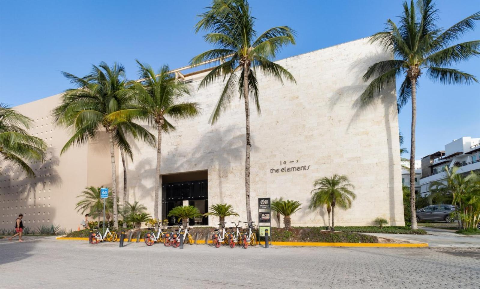 The Elements Oceanfront & Beachside Apartahotel Playa del Carmen
