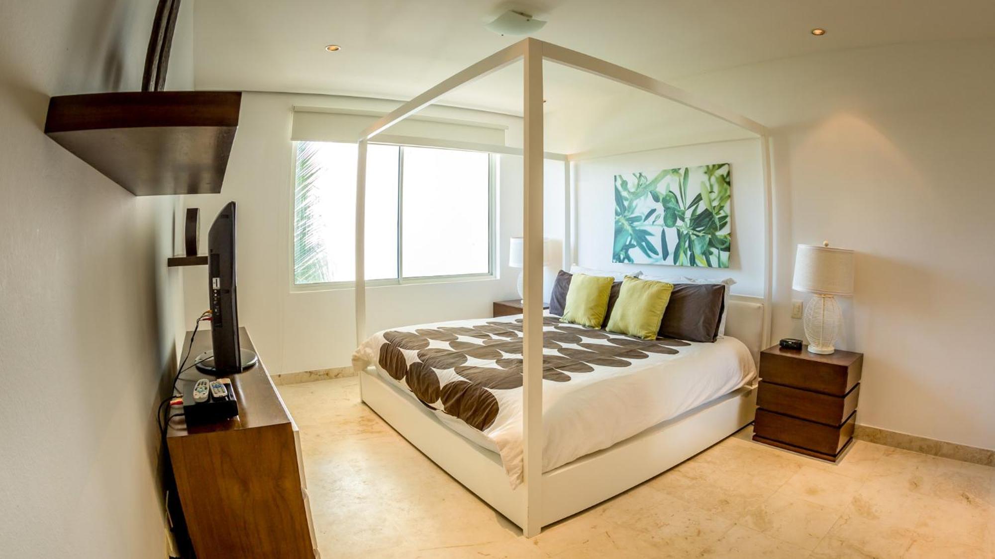 Apartahotel The Elements Oceanfront & Beachside Playa del Carmen