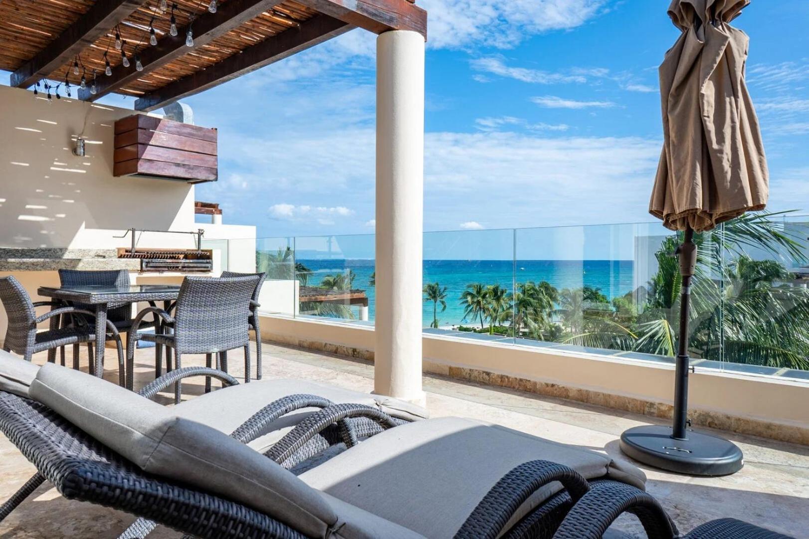 The Elements Oceanfront & Beachside Apartahotel Playa del Carmen