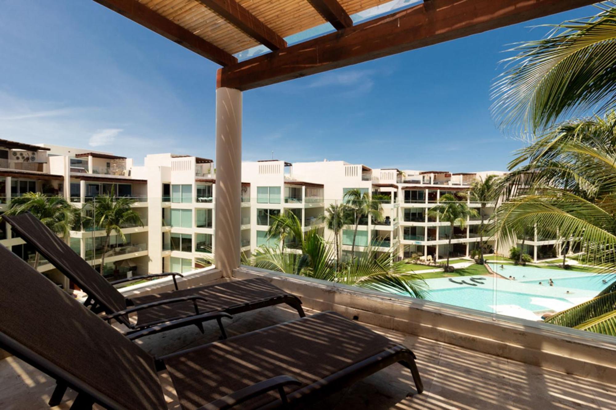 The Elements Oceanfront & Beachside Apartahotel Playa del Carmen